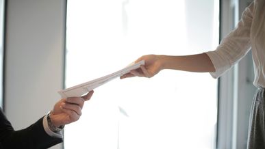 Pourquoi le DIP, Document d’Information Précontractuel, devrait-il être obligatoire partout en Afrique comme en Tunisie ?