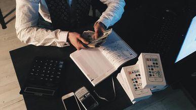 Comment fixer vos droits d'entrée et redevances en franchise : les clés pour un contrat équilibré