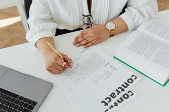 Comment analyser un contrat de franchise avant de s'engager ?