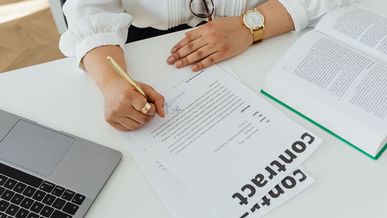 Comment analyser un contrat de franchise avant de s'engager ?