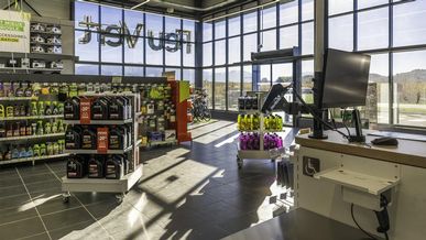 Feu Vert ouvre un nouveau centre auto à Saint-Pierre, à La Réunion !